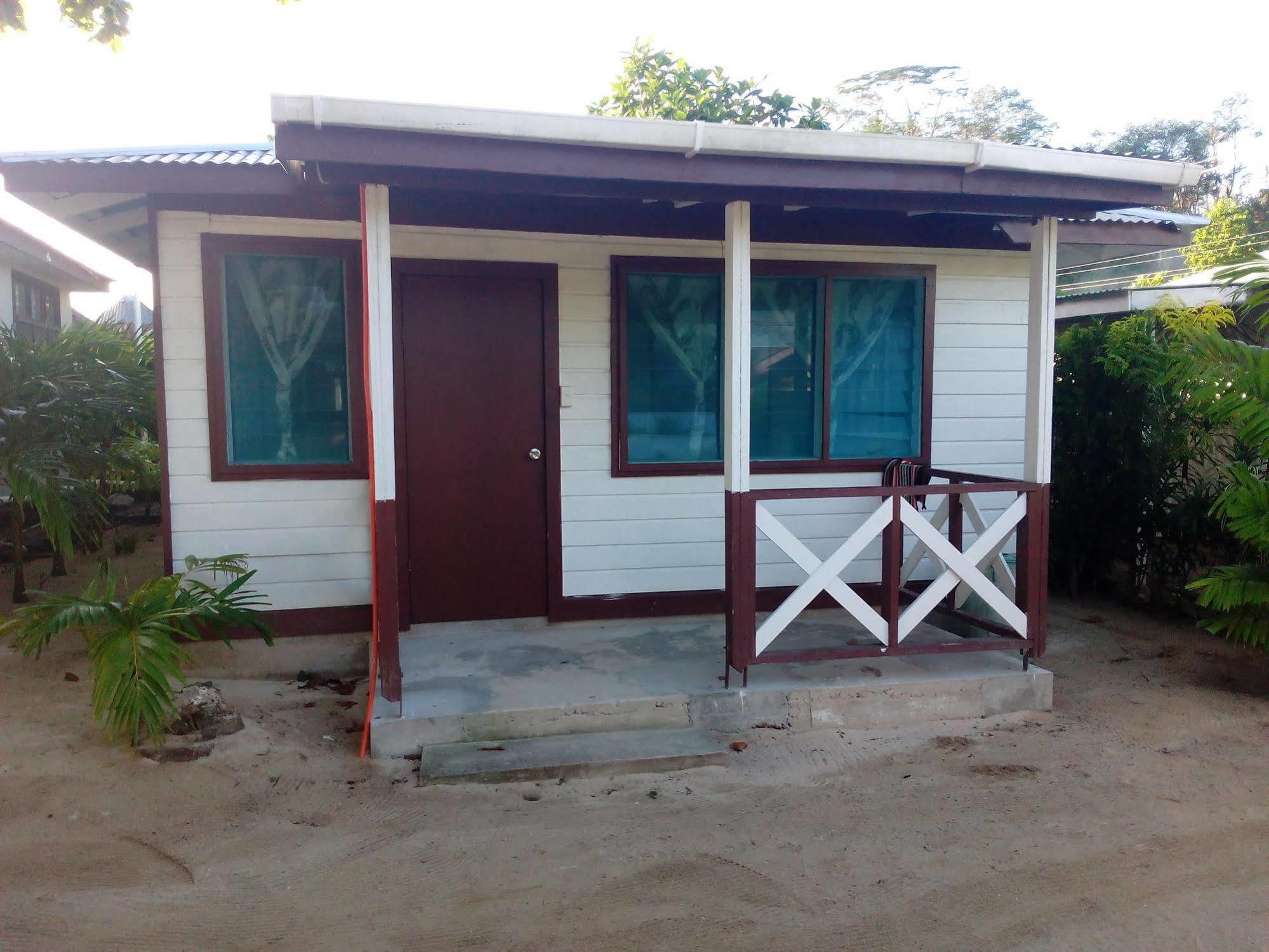 فندق Manaseفي  Vacations Beach Fale المظهر الخارجي الصورة