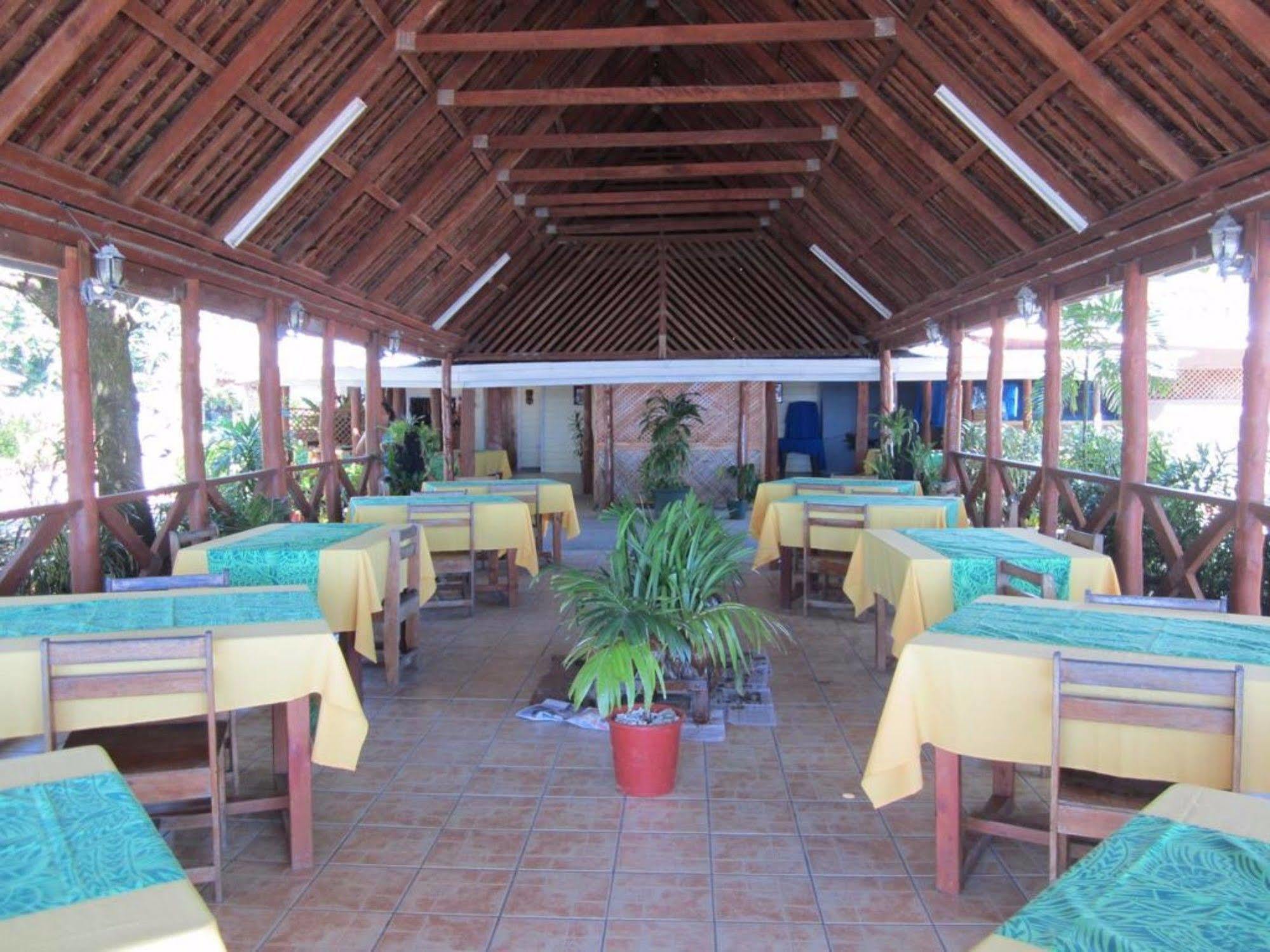 فندق Manaseفي  Vacations Beach Fale المظهر الخارجي الصورة